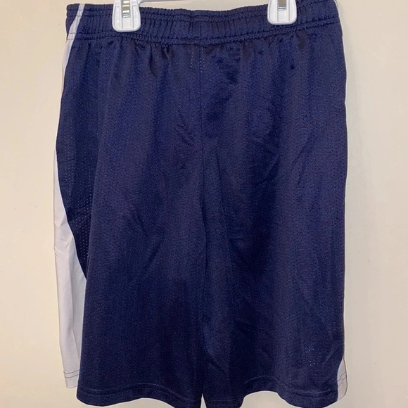 UNDER ARMOUR EUC BOYS NAVY SHORTS SIZE LARGE YLG - Picture 5 of 5